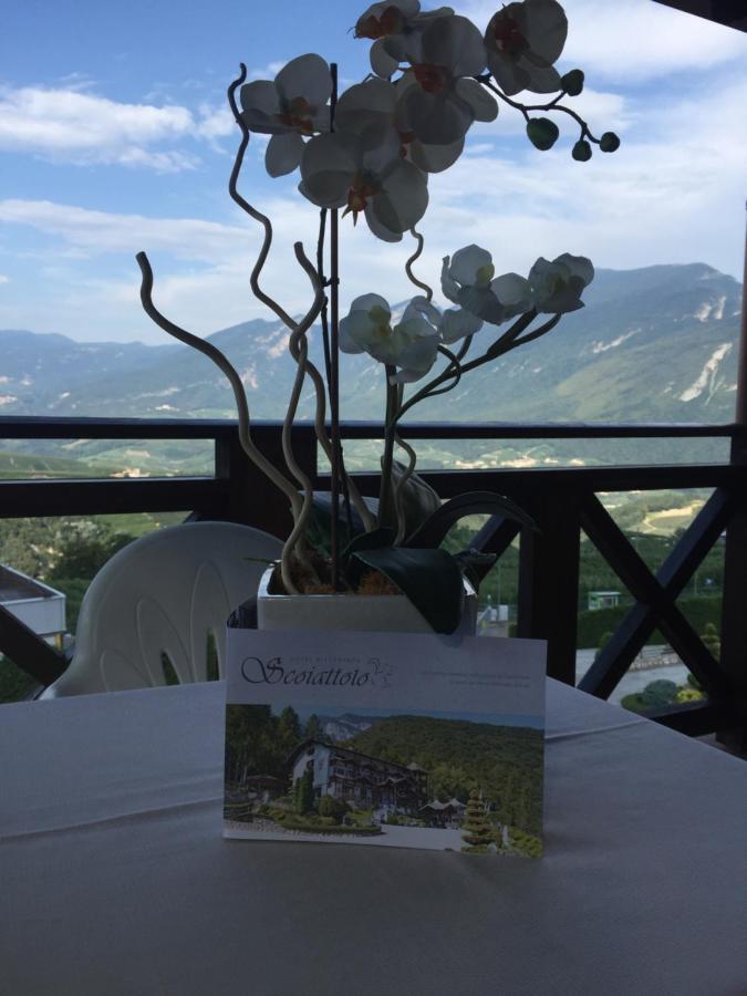 Hotel Ristorante Scoiattolo Sporminore Luaran gambar